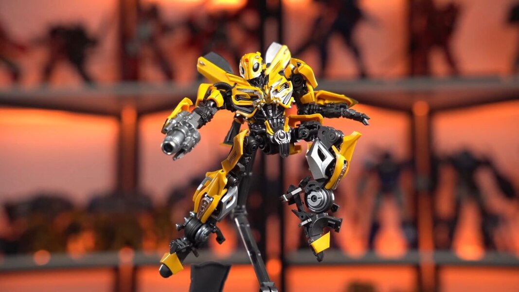 In Hand Image Of Trumpeter Transformers The Last Knight Bumblebee Smart Model Kit  (14 of 16)